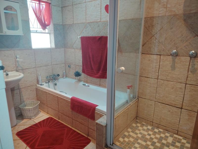 3 Bedroom Property for Sale in Vaalpark Free State